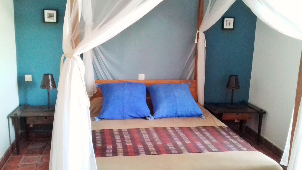 Maison D'Hotes Niokobokk Ndiebene Екстер'єр фото