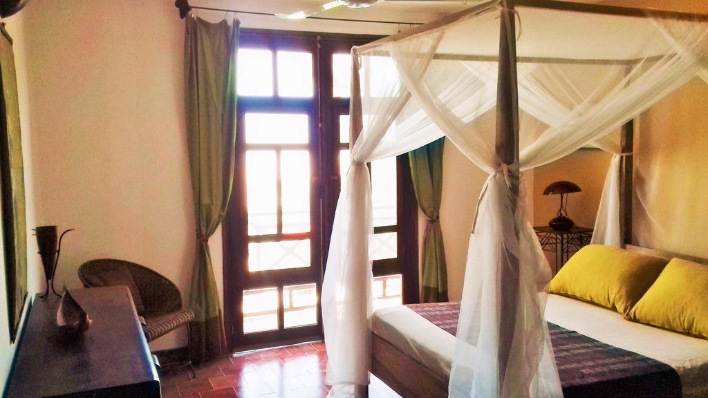 Maison D'Hotes Niokobokk Ndiebene Екстер'єр фото